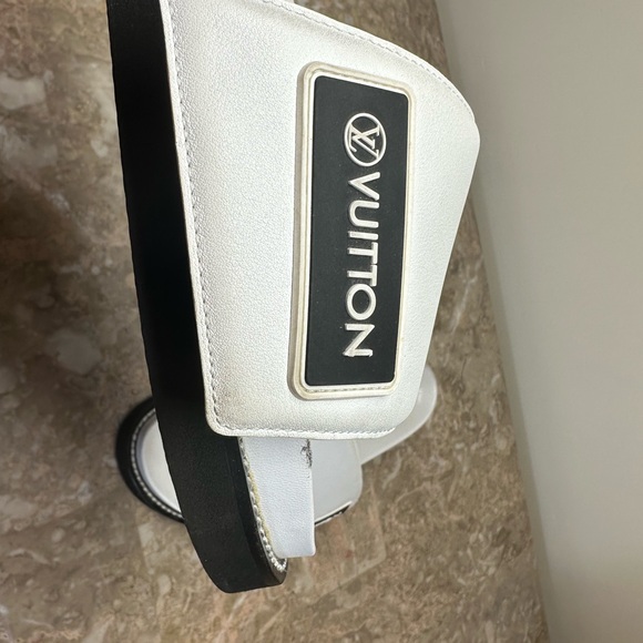 Louis Vuitton | Calfskin Sunset Flat Mule Sandals size 40 - Picture 5 of 8